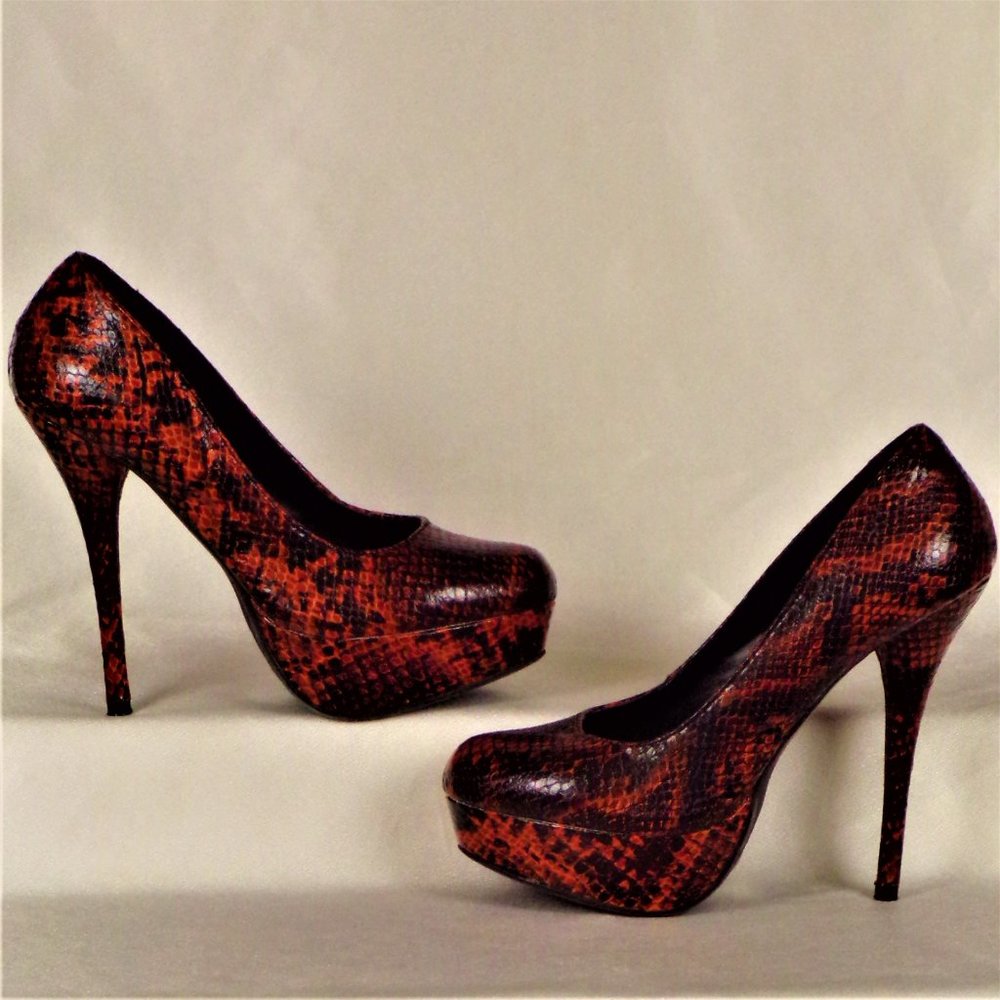DELICIOUS size 8.5 orange/black faux-snakeskin ultra-high-heel platform pumps - Picture 3 of 14